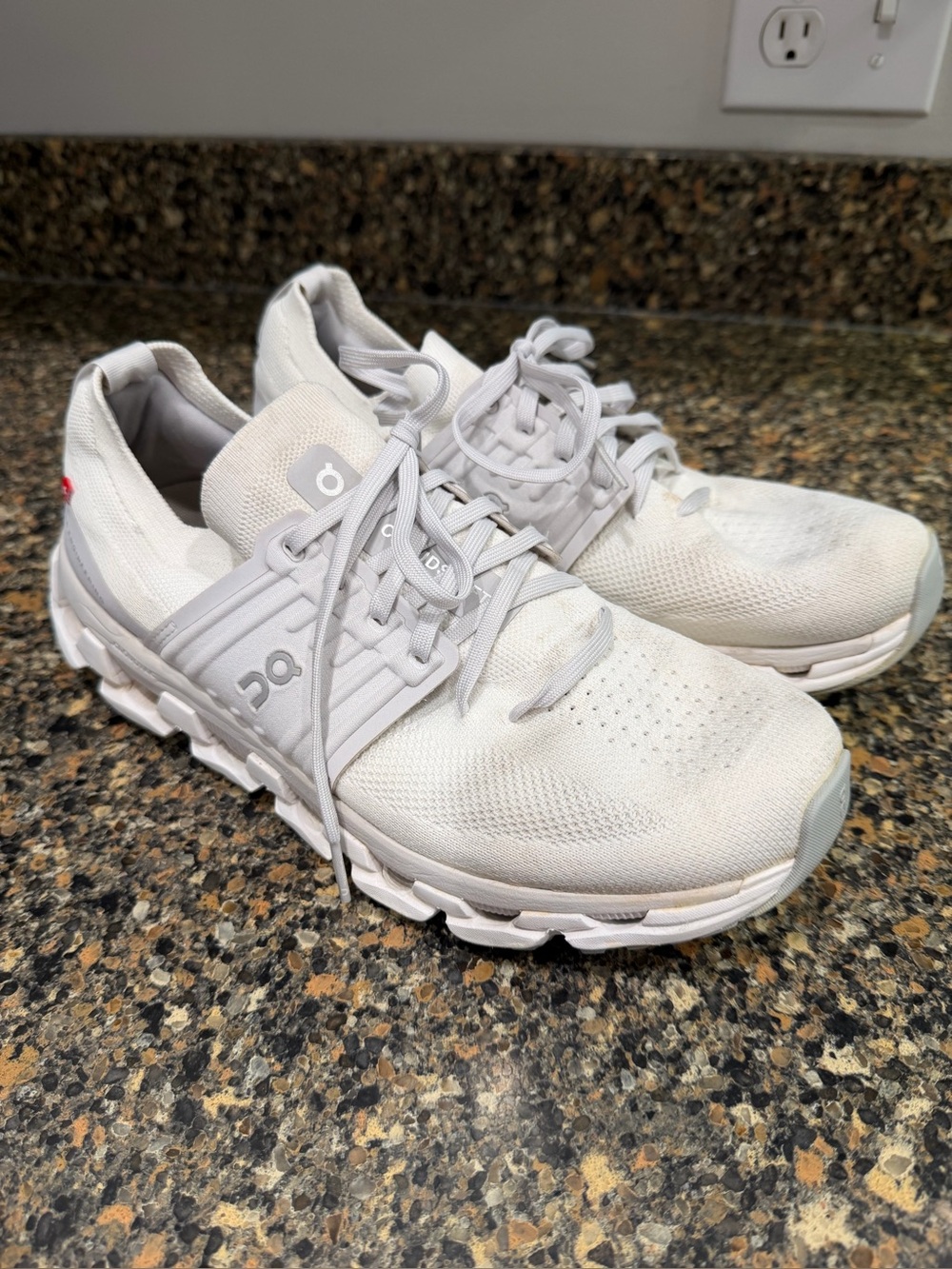 On Running Cloudflow Lightweight White Running Shoes ladies 9